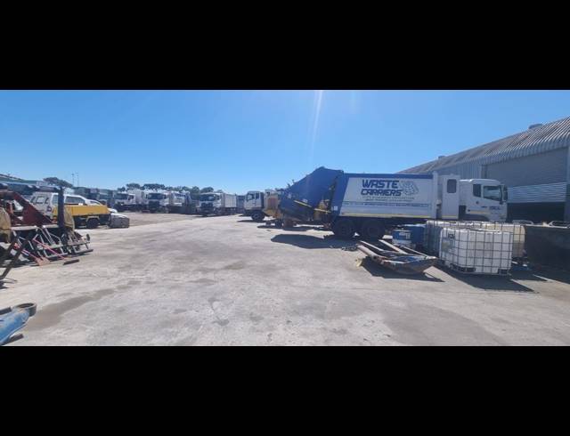 1,100M² WAREHOUSE TO LET IN AIRPORT INDUSTRIA